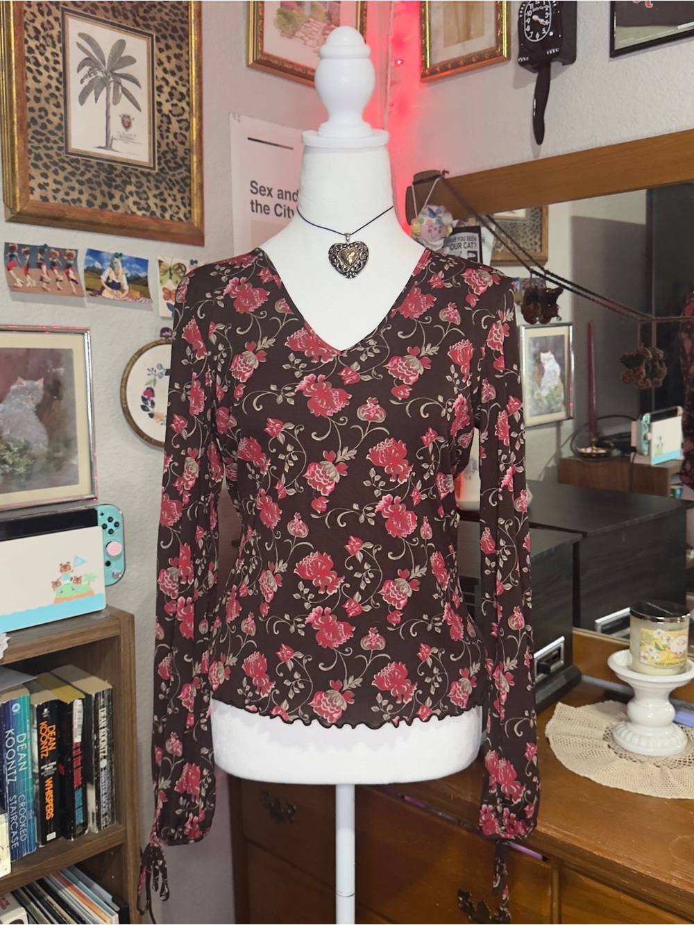 Y2K Brown Floral V-Neck Long Sleeve Top with Pink Roses - Picture 9 of 10